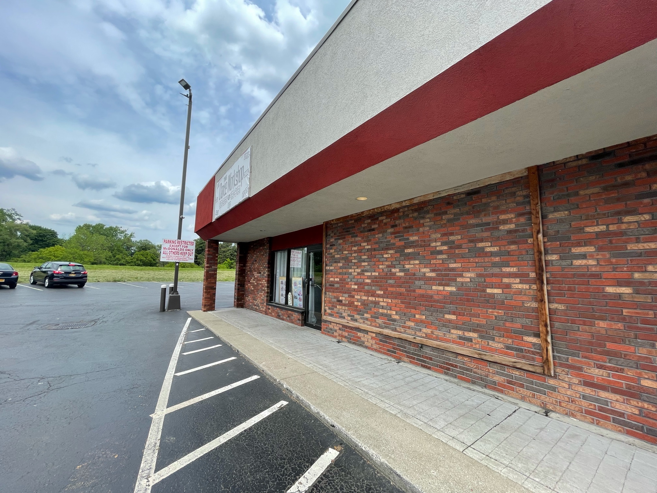 5150 Broadway Ave - 8